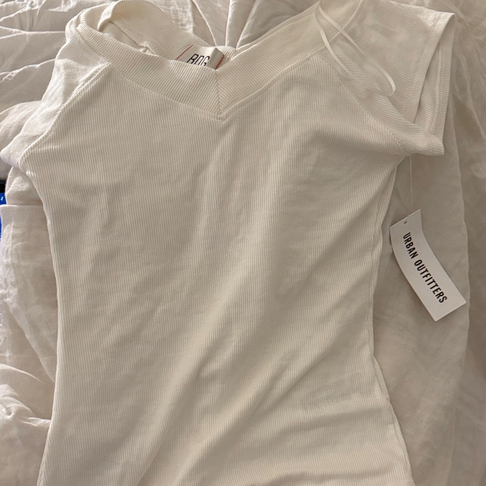Urban Outfitters Off-White Ribbed Tee